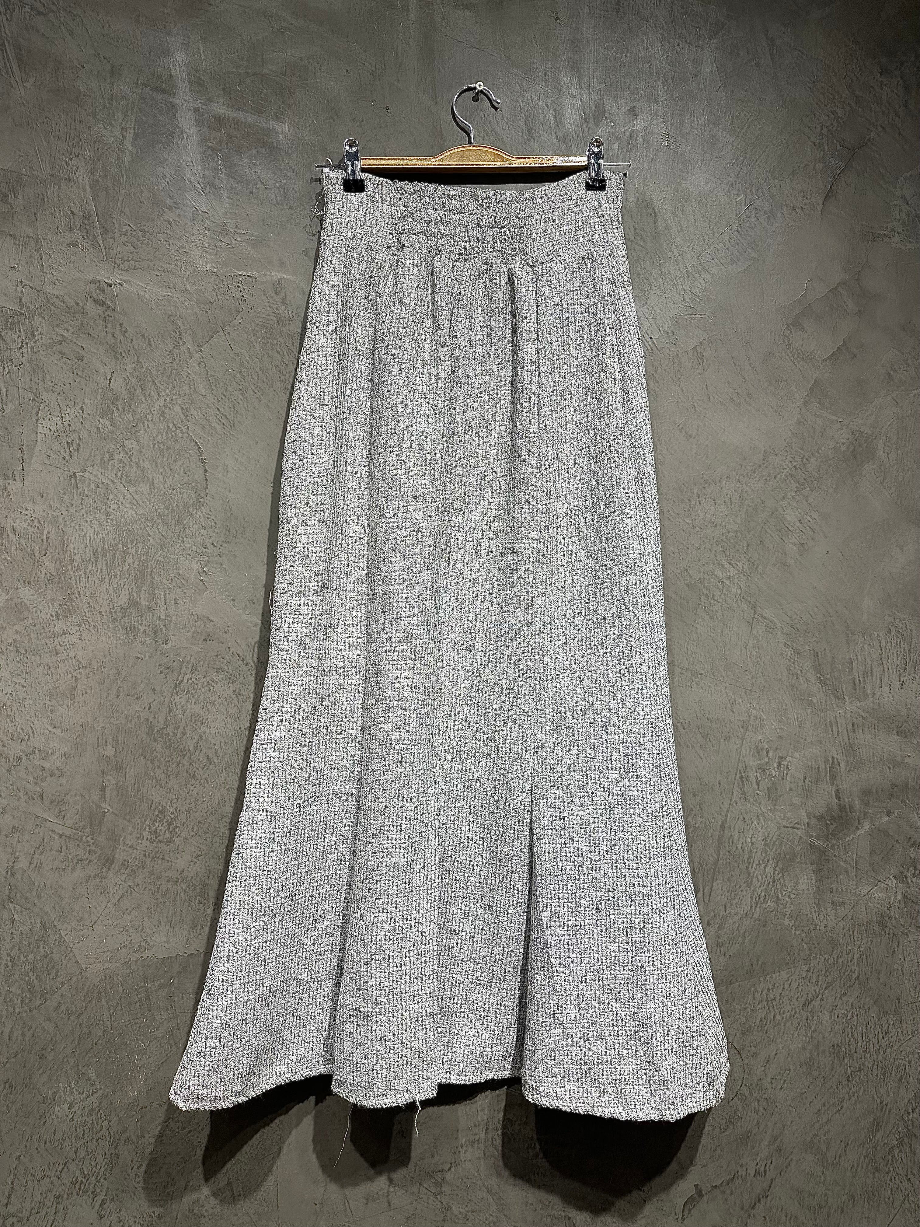 Skirt With Classic Tweet White & Black S018