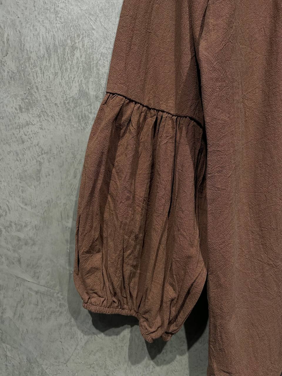 Blouse Casual Flowy Balloon Sleeved Brown B159