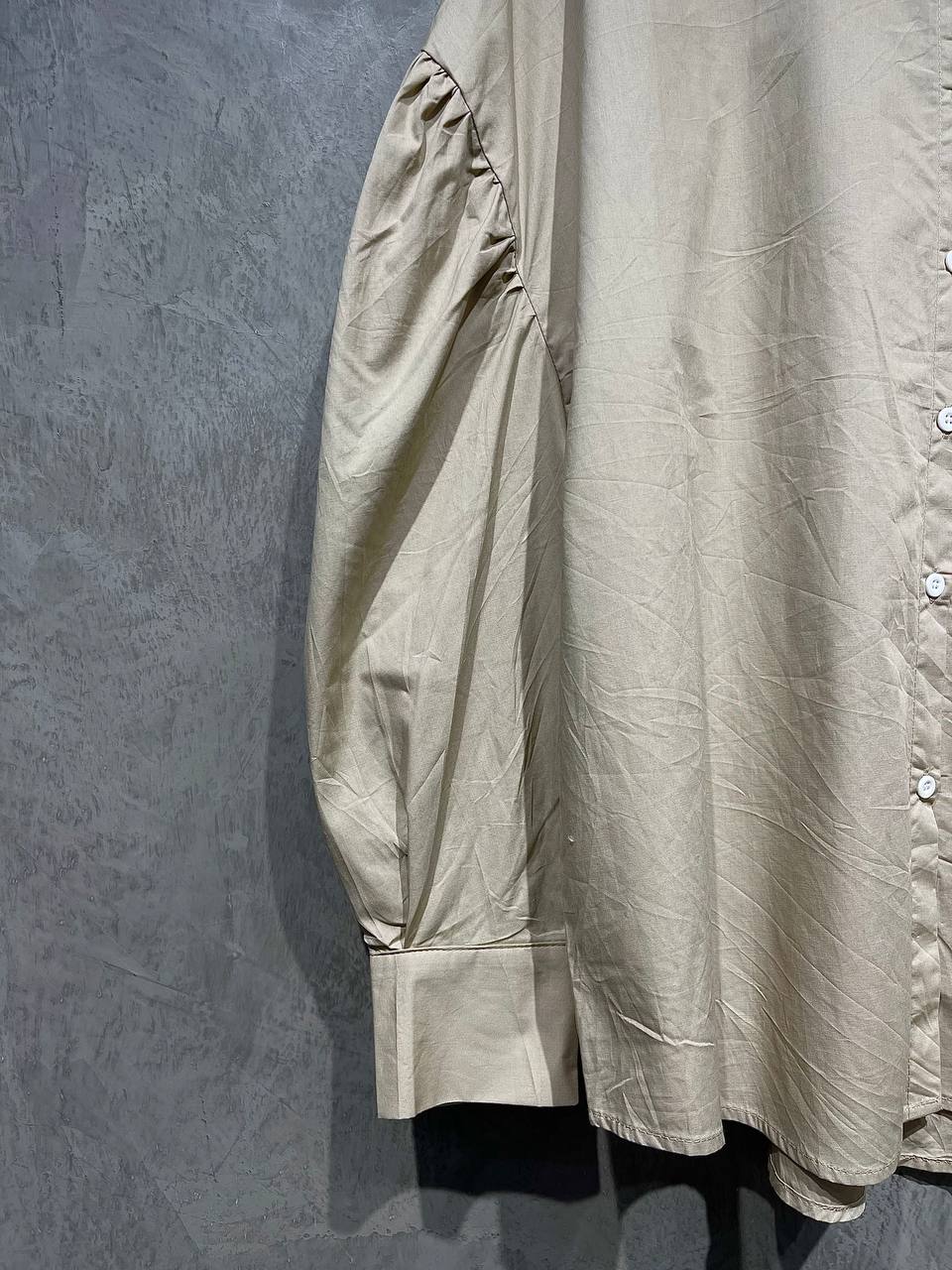 Blouse Baggy Full Button Puffed Shoulder Beige B158