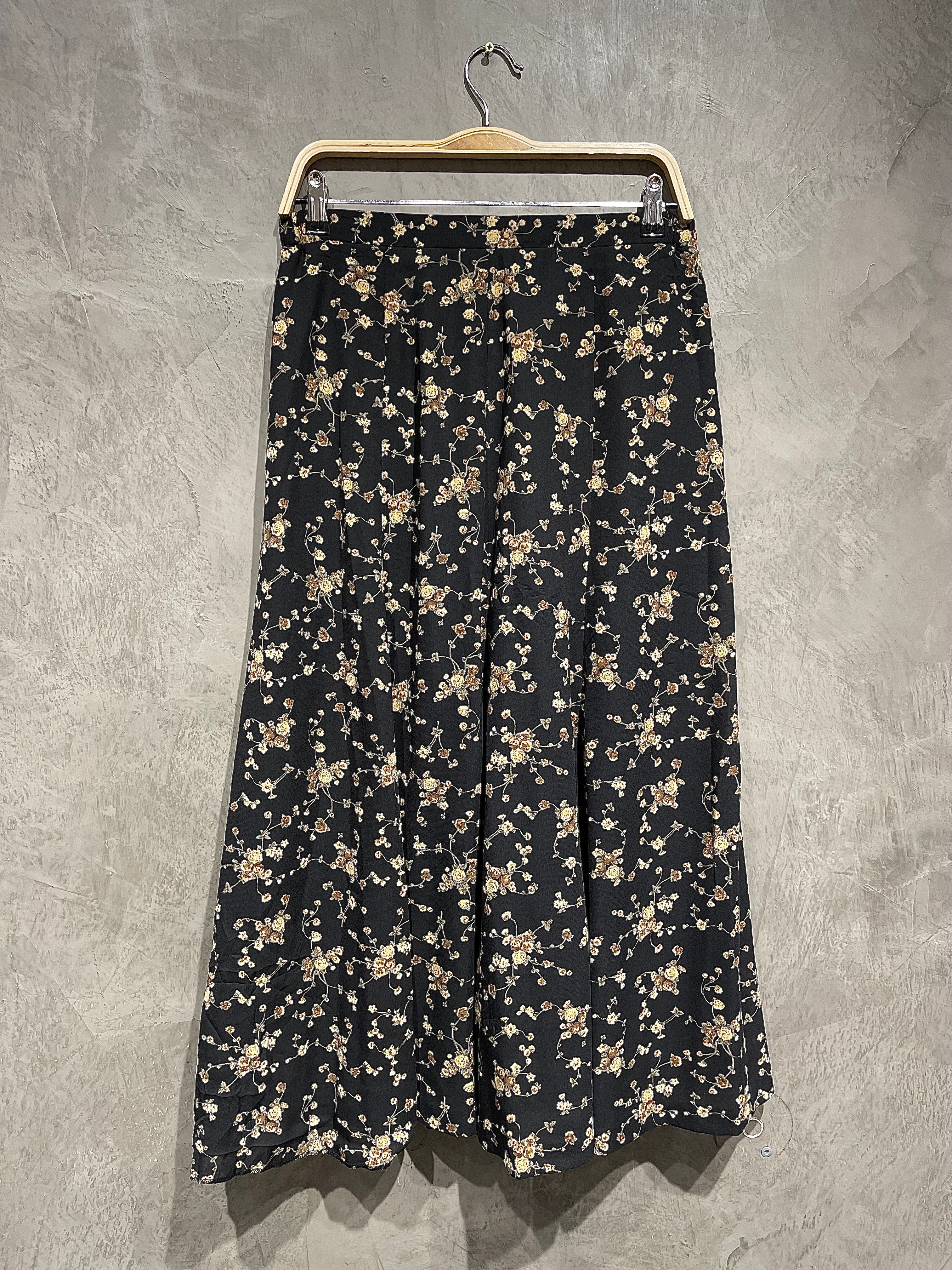 Skirt Printed Floral Black S010