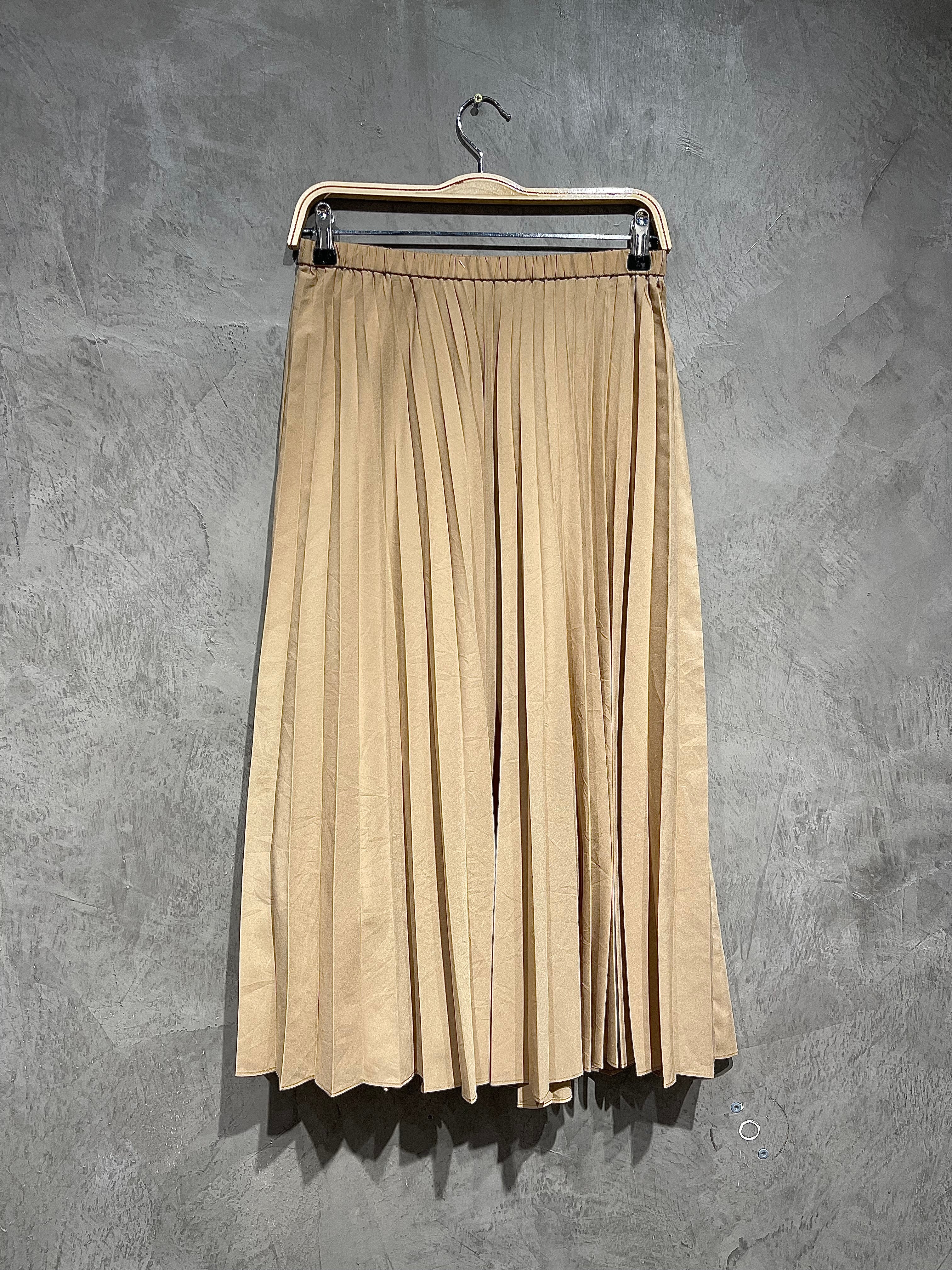 Skirt Plain Pleated Nude S002